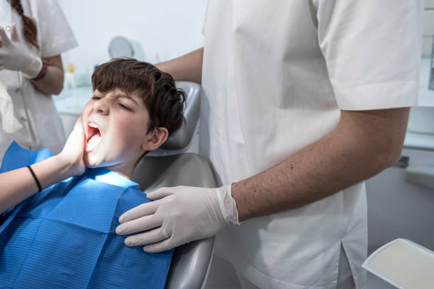 Best Emergency Tooth Extraction in Mishicot, WI